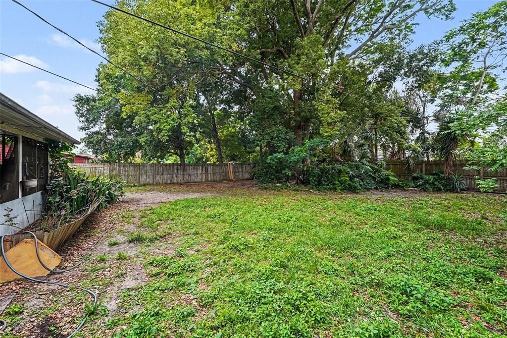 For Sale: $349,000 (2 beds, 2 baths, 1117 Square Feet)
