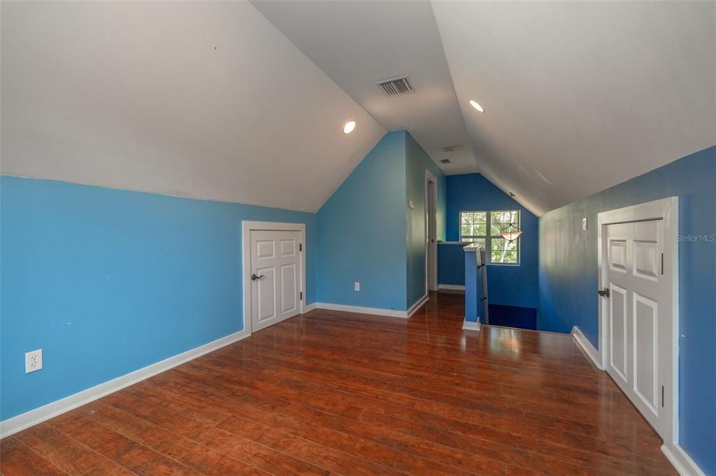 For Sale: $2,200,000 (4 beds, 5 baths, 5500 Square Feet)