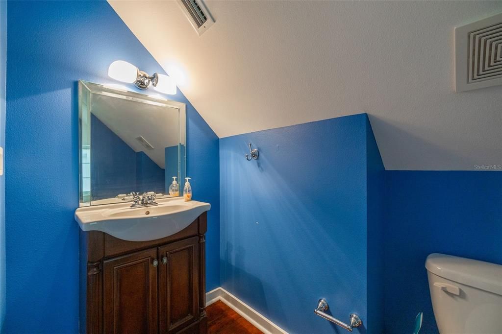 For Sale: $2,200,000 (4 beds, 5 baths, 5500 Square Feet)