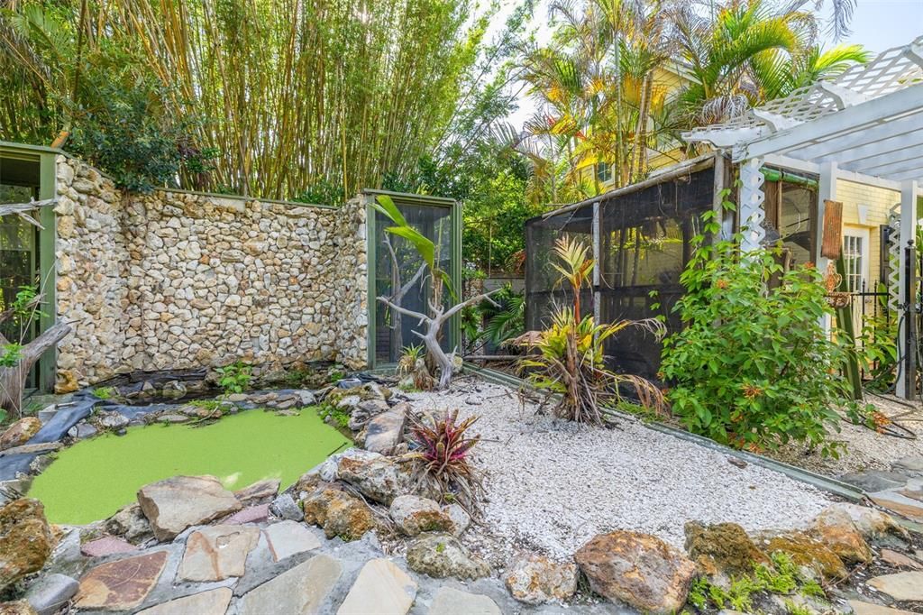 For Sale: $2,200,000 (4 beds, 5 baths, 5500 Square Feet)