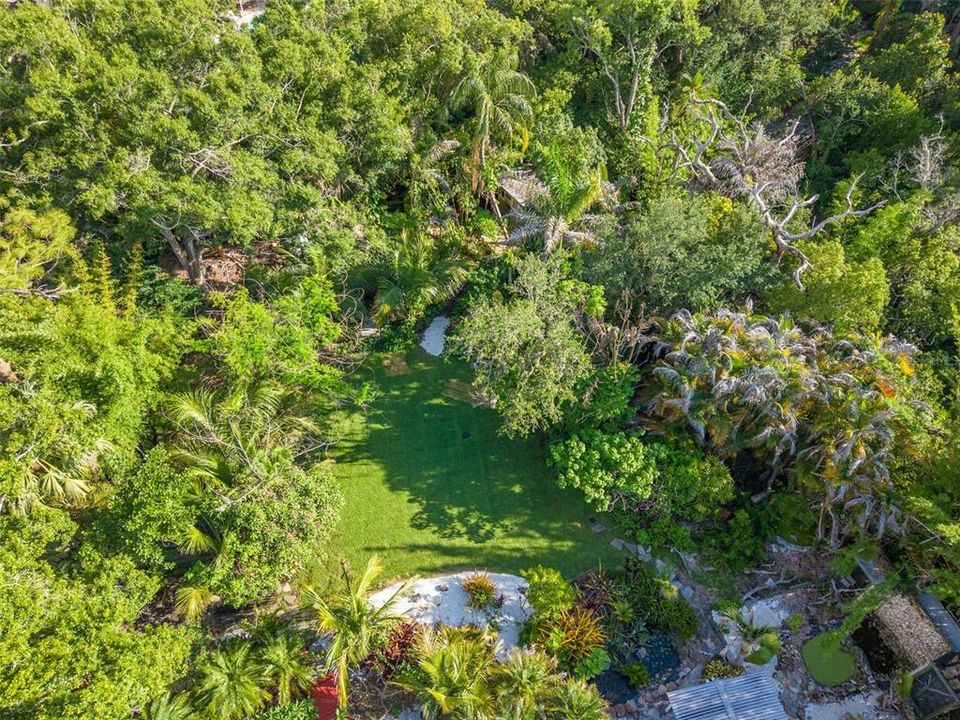 For Sale: $2,200,000 (4 beds, 5 baths, 5500 Square Feet)