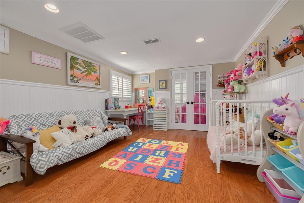 For Sale: $2,200,000 (4 beds, 5 baths, 5500 Square Feet)