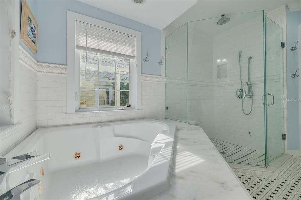For Sale: $2,200,000 (4 beds, 5 baths, 5500 Square Feet)
