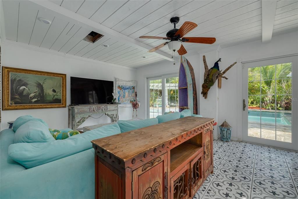 For Sale: $2,200,000 (4 beds, 5 baths, 5500 Square Feet)