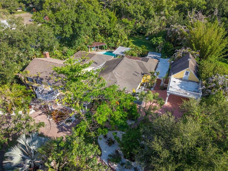 For Sale: $2,200,000 (4 beds, 5 baths, 5500 Square Feet)