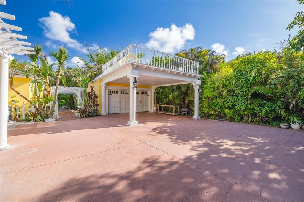 For Sale: $2,200,000 (4 beds, 5 baths, 5500 Square Feet)
