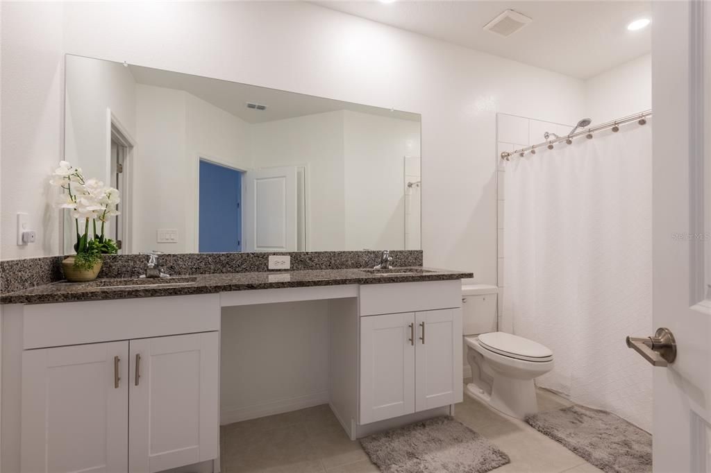 For Sale: $340,000 (3 beds, 2 baths, 1596 Square Feet)