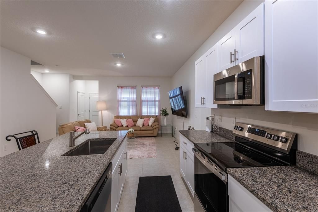 For Sale: $340,000 (3 beds, 2 baths, 1596 Square Feet)