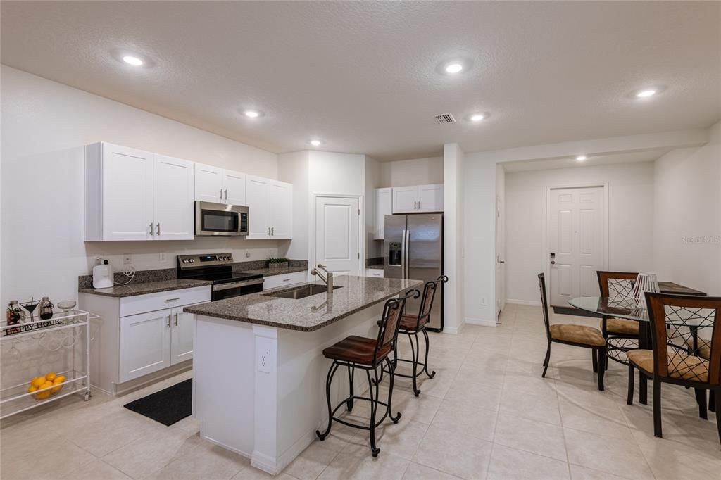 For Sale: $340,000 (3 beds, 2 baths, 1596 Square Feet)