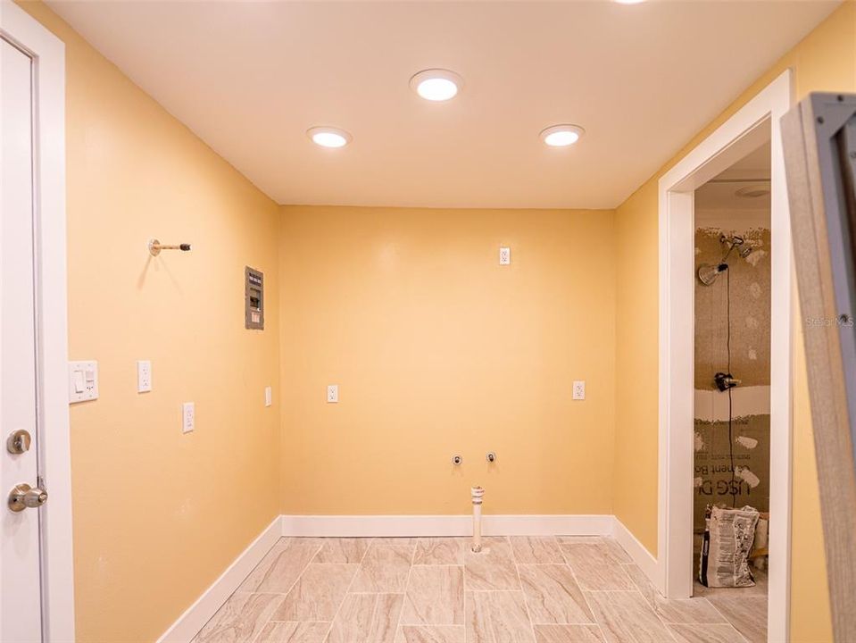 For Sale: $529,000 (5 beds, 2 baths, 1998 Square Feet)