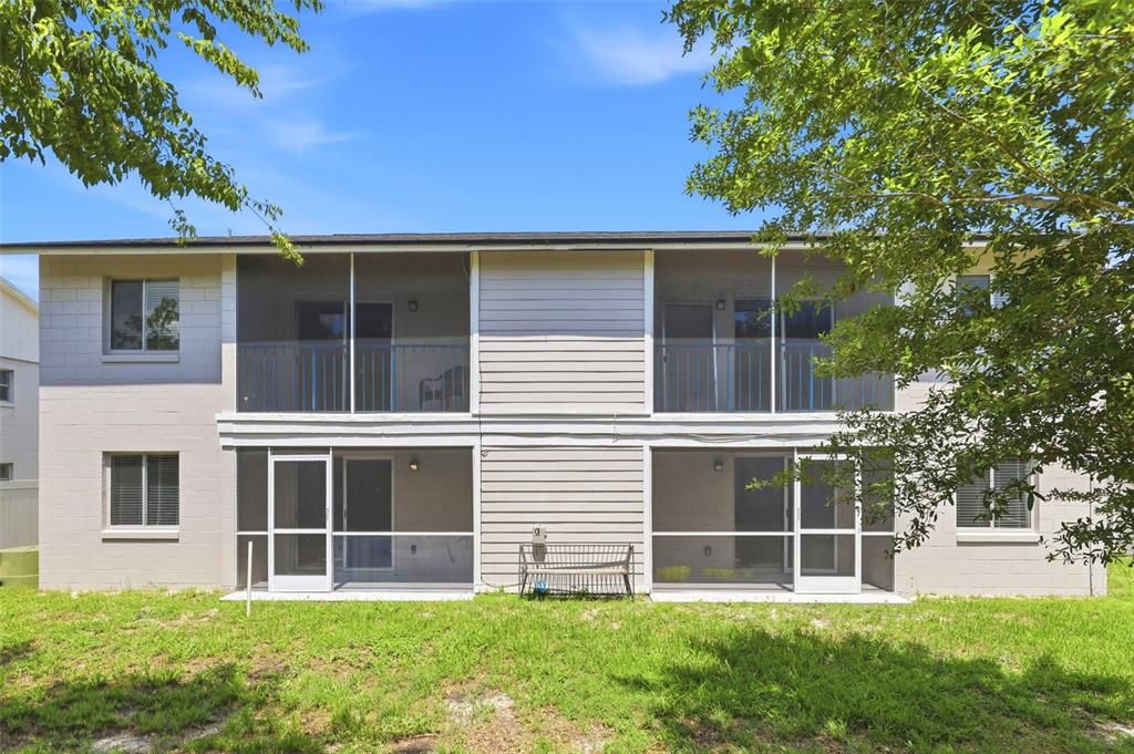 For Rent: $1,595 (2 beds, 1 baths, 907 Square Feet)