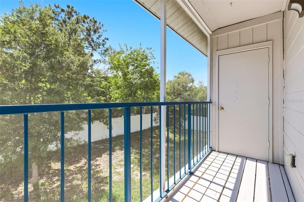 For Rent: $1,595 (2 beds, 1 baths, 907 Square Feet)