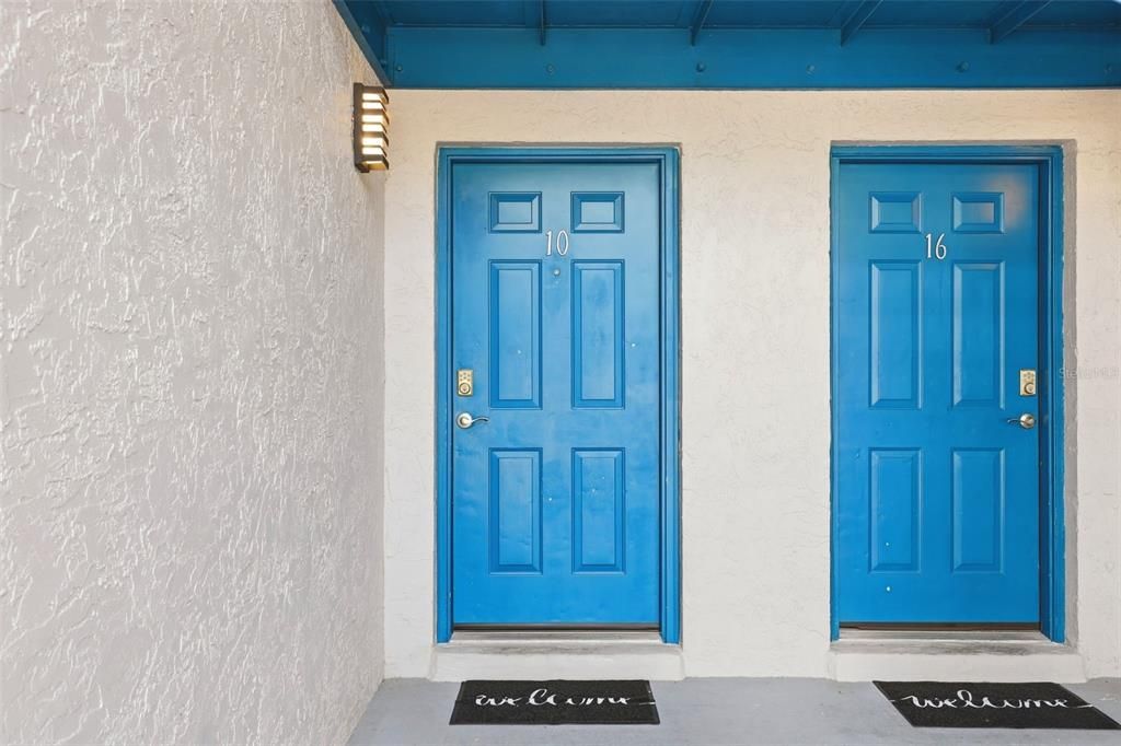 For Rent: $1,595 (2 beds, 1 baths, 907 Square Feet)