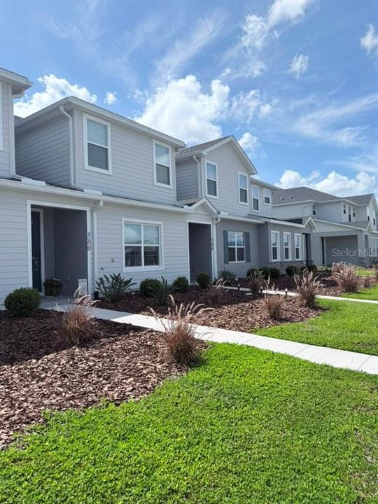 For Rent: $2,350 (3 beds, 2 baths, 1705 Square Feet)