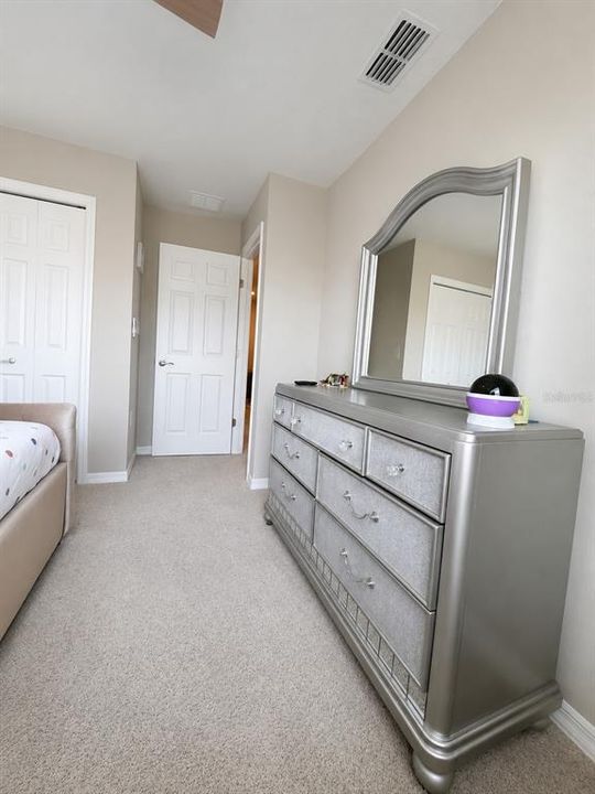 For Rent: $2,350 (3 beds, 2 baths, 1705 Square Feet)