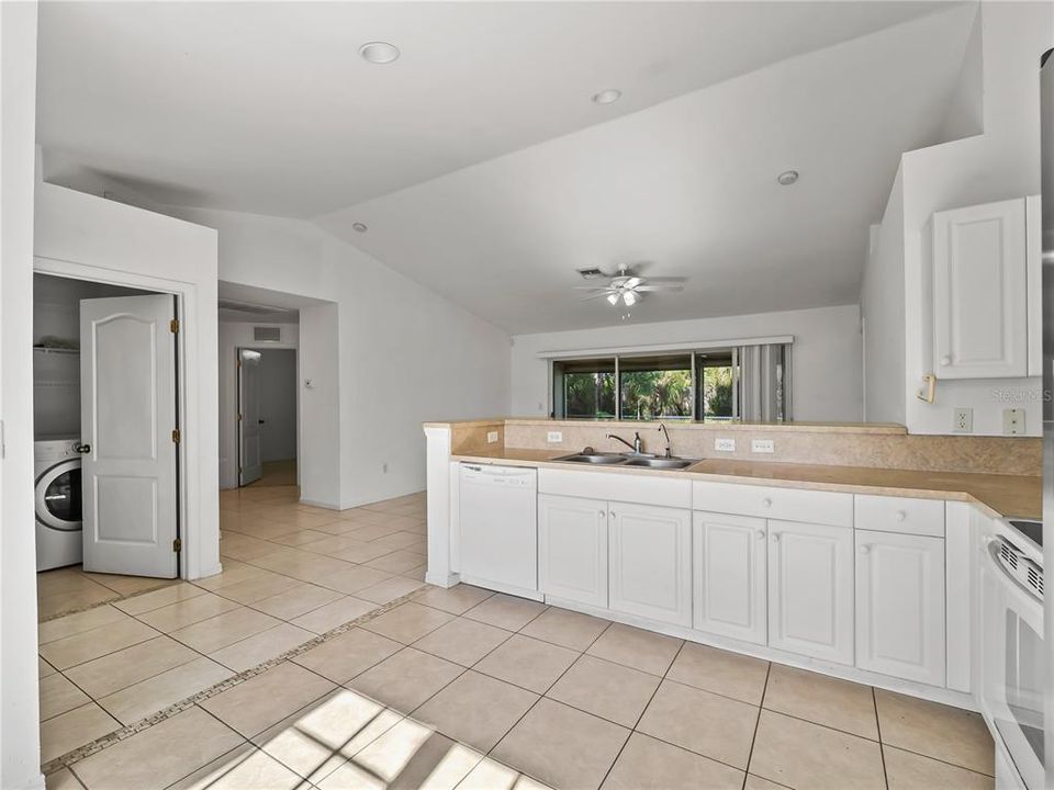 En Venta: $264,998 (3 camas, 2 baños, 1272 Pies cuadrados)