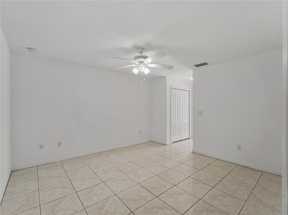 En Venta: $264,998 (3 camas, 2 baños, 1272 Pies cuadrados)