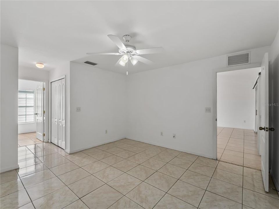 En Venta: $264,998 (3 camas, 2 baños, 1272 Pies cuadrados)
