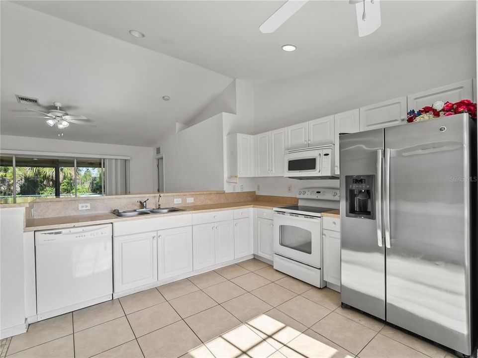 En Venta: $264,998 (3 camas, 2 baños, 1272 Pies cuadrados)