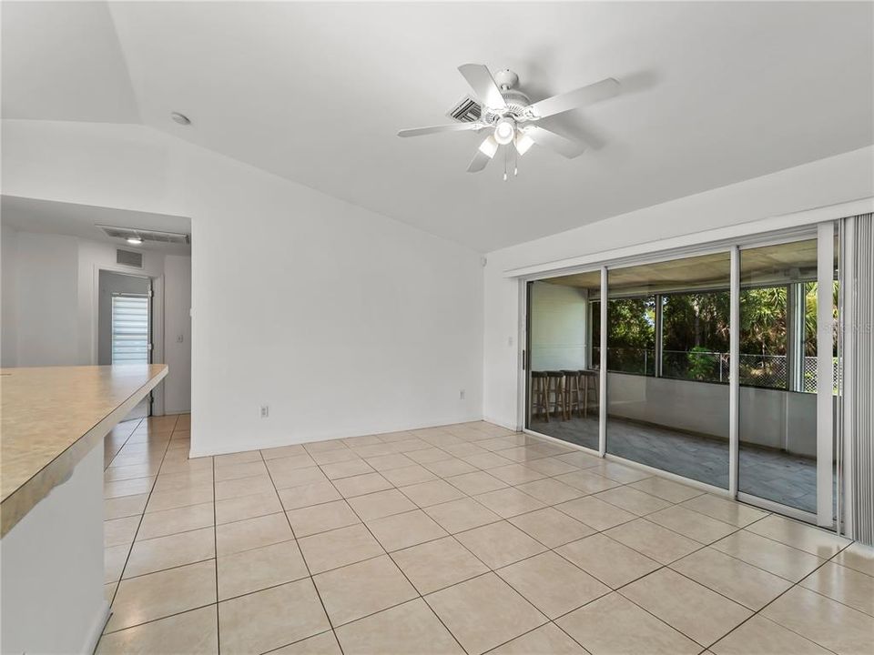 En Venta: $264,998 (3 camas, 2 baños, 1272 Pies cuadrados)