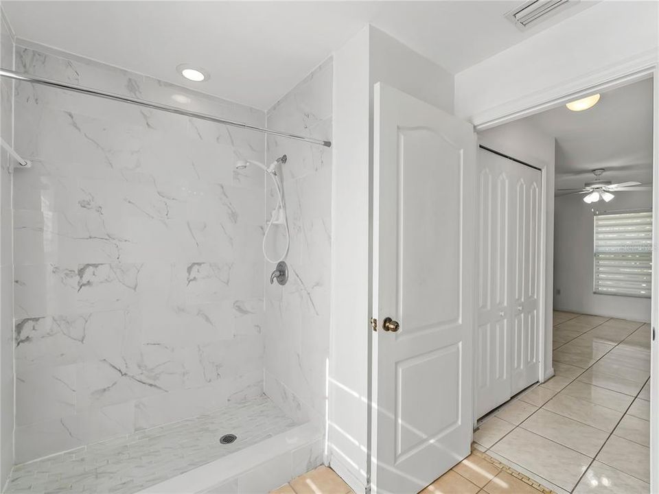 En Venta: $264,998 (3 camas, 2 baños, 1272 Pies cuadrados)