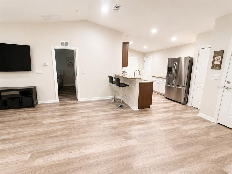 For Sale: $289,900 (3 beds, 2 baths, 1184 Square Feet)