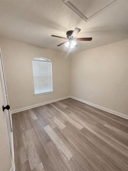 For Sale: $289,900 (3 beds, 2 baths, 1184 Square Feet)