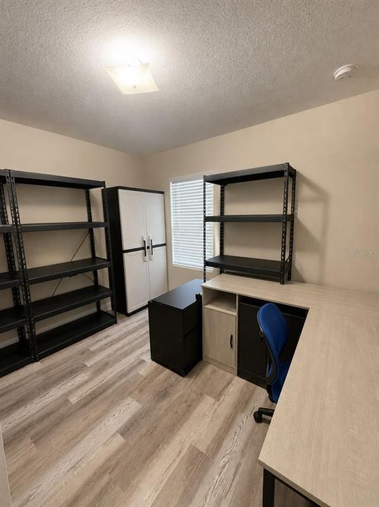 For Sale: $289,900 (3 beds, 2 baths, 1184 Square Feet)