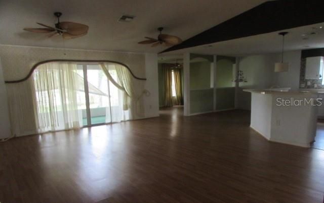 For Sale: $275,000 (2 beds, 2 baths, 1770 Square Feet)