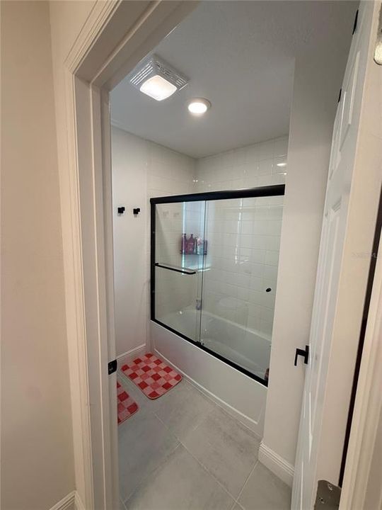 En Venta: $630,000 (5 camas, 3 baños, 2586 Pies cuadrados)