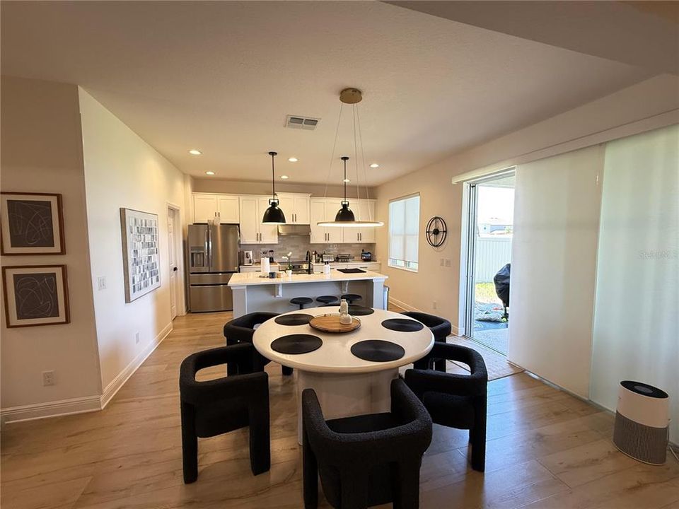 En Venta: $630,000 (5 camas, 3 baños, 2586 Pies cuadrados)