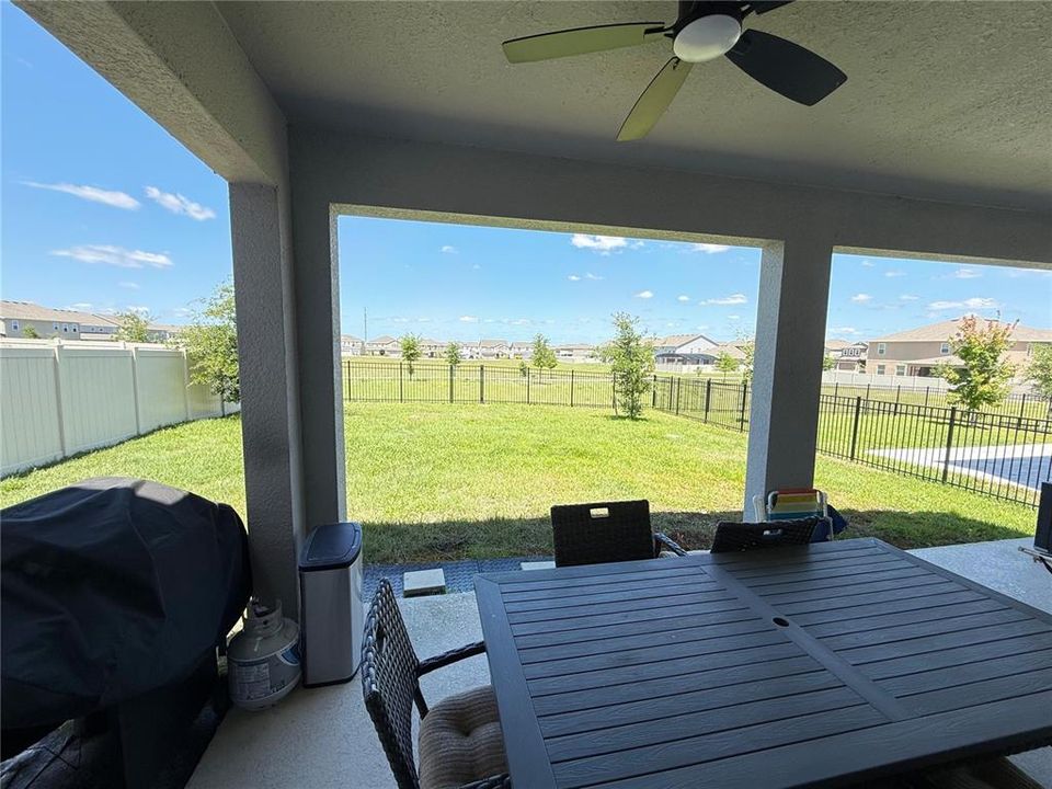 En Venta: $630,000 (5 camas, 3 baños, 2586 Pies cuadrados)