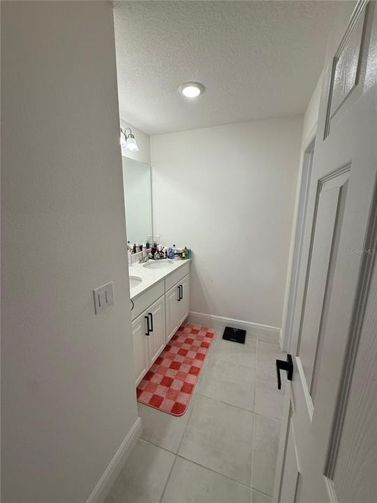 En Venta: $630,000 (5 camas, 3 baños, 2586 Pies cuadrados)