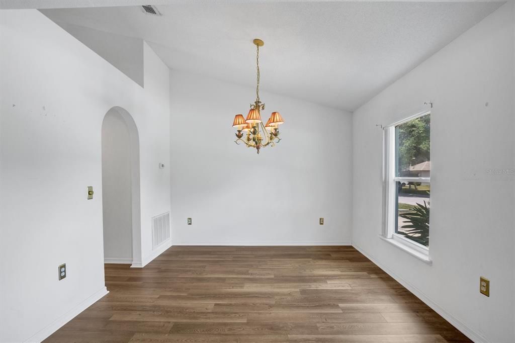 For Sale: $305,000 (4 beds, 2 baths, 1768 Square Feet)