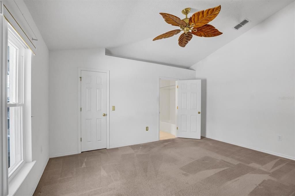 For Sale: $305,000 (4 beds, 2 baths, 1768 Square Feet)