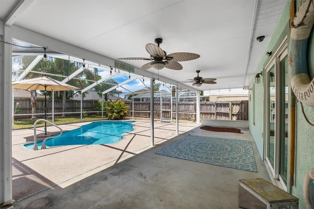For Sale: $305,000 (4 beds, 2 baths, 1768 Square Feet)