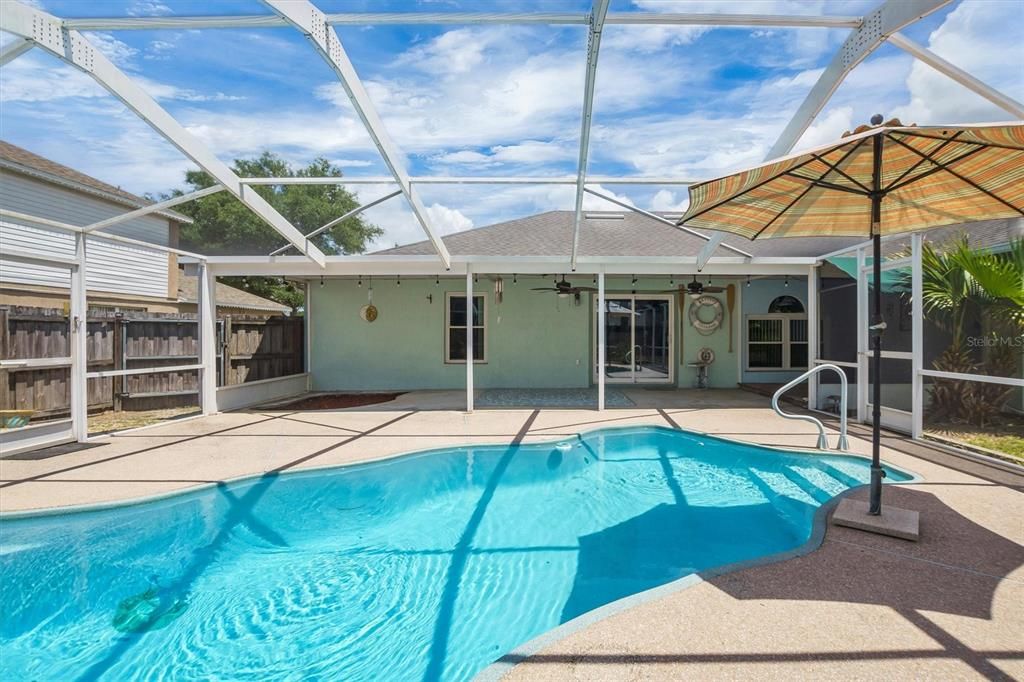 For Sale: $305,000 (4 beds, 2 baths, 1768 Square Feet)