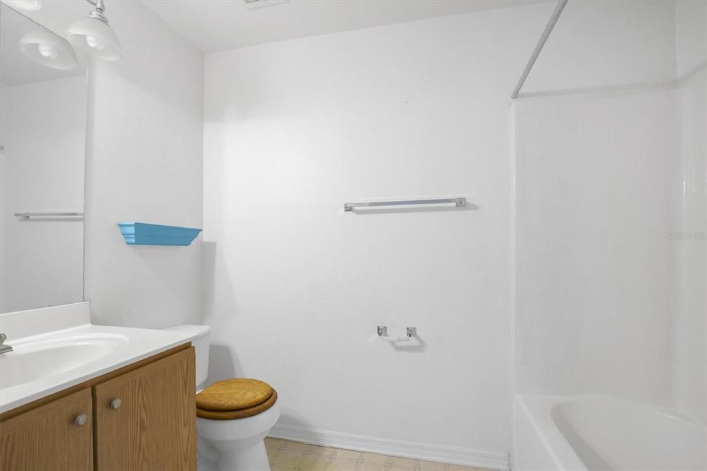 For Sale: $305,000 (4 beds, 2 baths, 1768 Square Feet)
