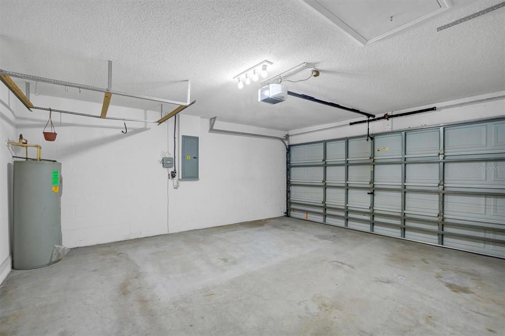 For Sale: $305,000 (4 beds, 2 baths, 1768 Square Feet)