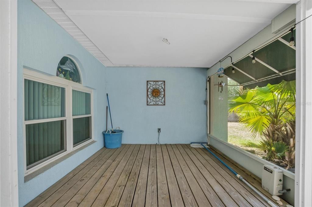 For Sale: $305,000 (4 beds, 2 baths, 1768 Square Feet)