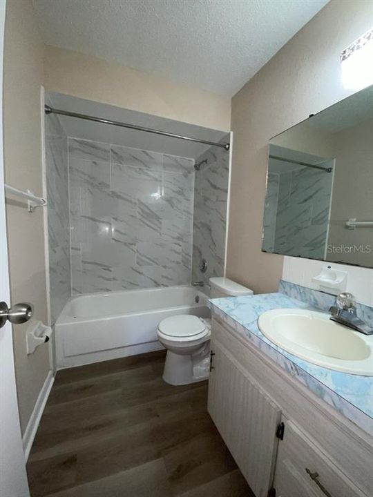 En Venta: $235,000 (3 camas, 2 baños, 1617 Pies cuadrados)