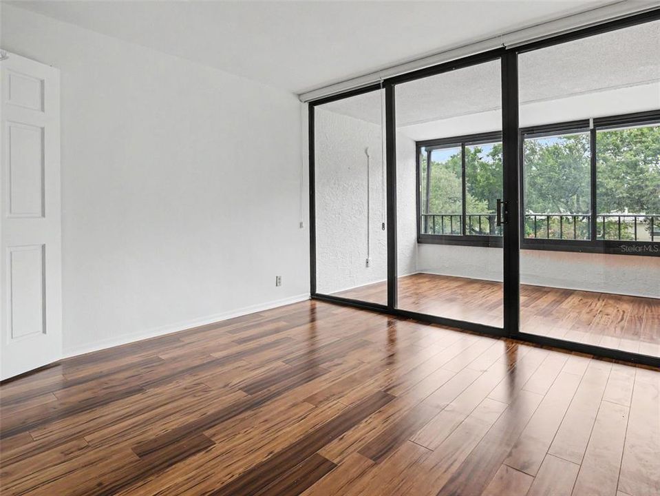 For Rent: $2,400 (2 beds, 2 baths, 1032 Square Feet)