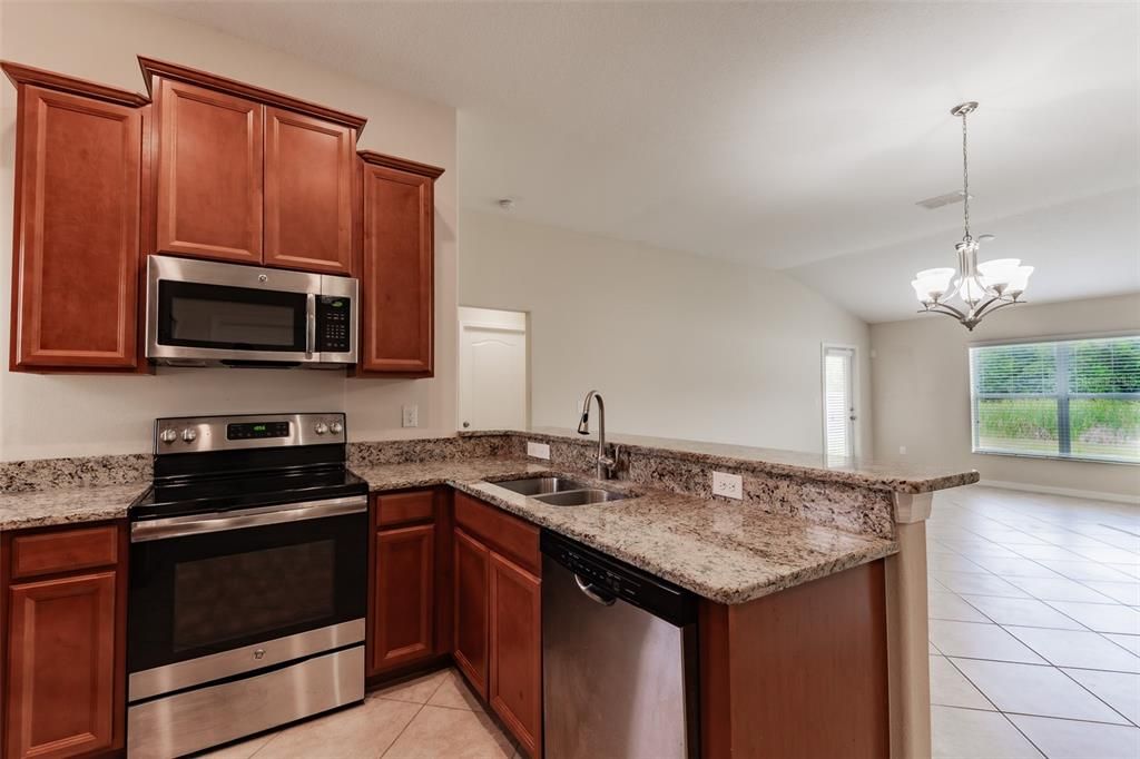 For Sale: $289,900 (3 beds, 2 baths, 1360 Square Feet)