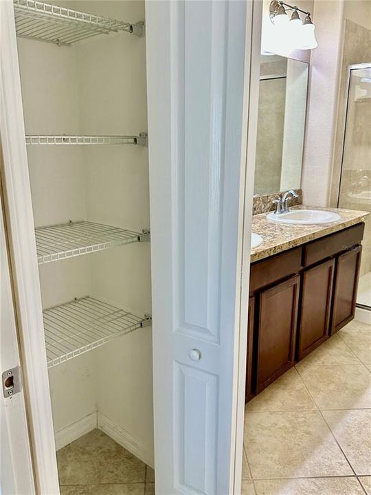 For Sale: $289,900 (3 beds, 2 baths, 1360 Square Feet)
