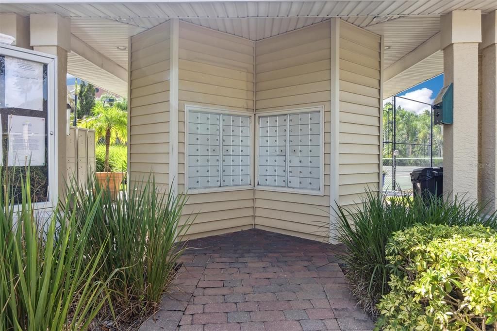 For Rent: $1,750 (2 beds, 2 baths, 975 Square Feet)