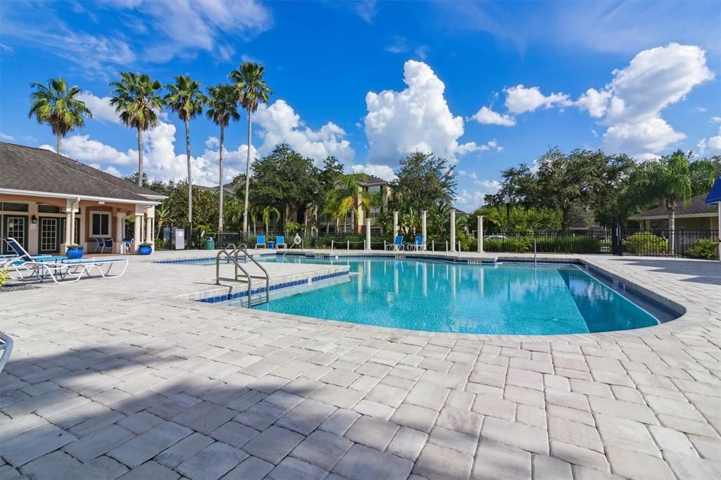 For Rent: $1,750 (2 beds, 2 baths, 975 Square Feet)