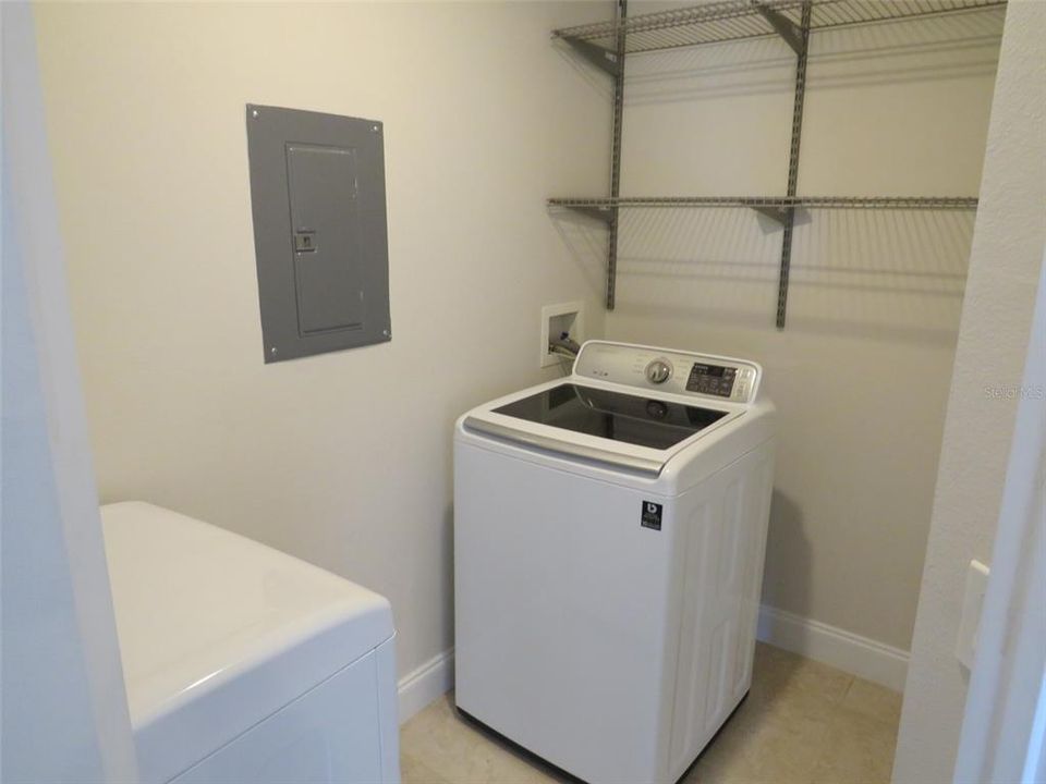 For Rent: $1,750 (2 beds, 2 baths, 975 Square Feet)