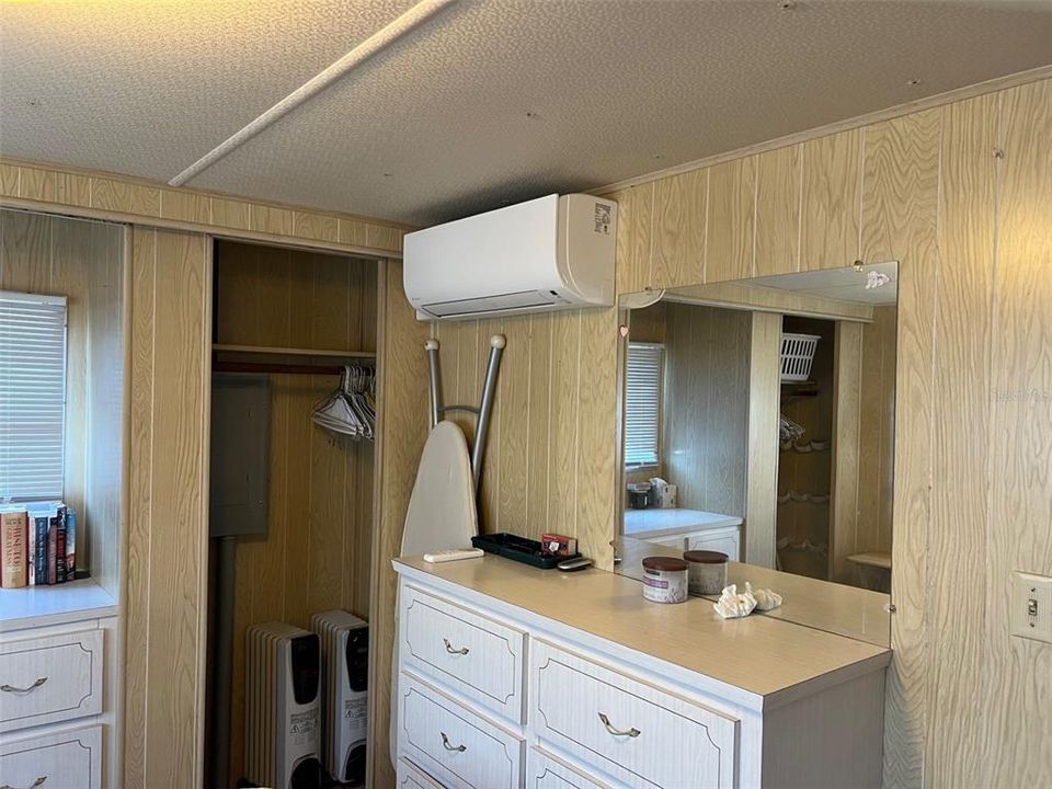 For Sale: $29,500 (1 beds, 1 baths, 420 Square Feet)