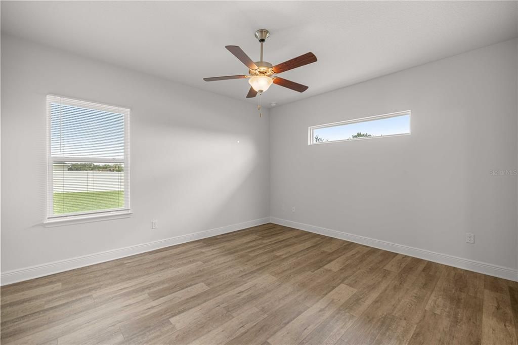 For Sale: $299,900 (4 beds, 2 baths, 1865 Square Feet)