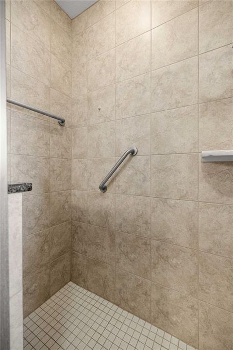 For Sale: $299,900 (4 beds, 2 baths, 1865 Square Feet)